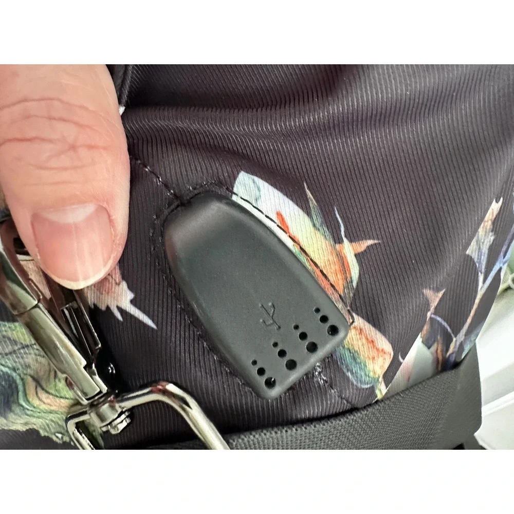 Mosiso Laptop Tote Bag Black Hibiscus Print USB Charging Port Crossbody Strap